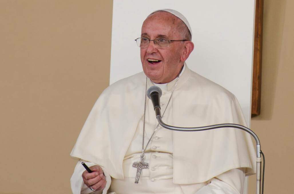 papa francisco falando aos jovens na JMJ  (shutterstock)