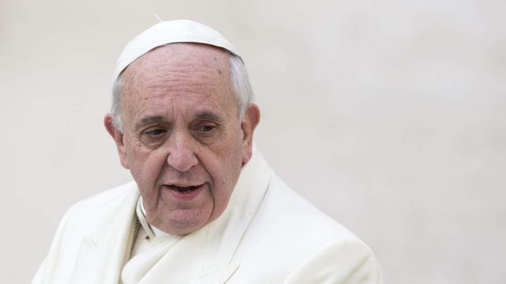 papa francisco olhando de lado e com expressão tranquila (Shutterstock) papa francisco olhando de lado e com expressão tranquila (Shutterstock)