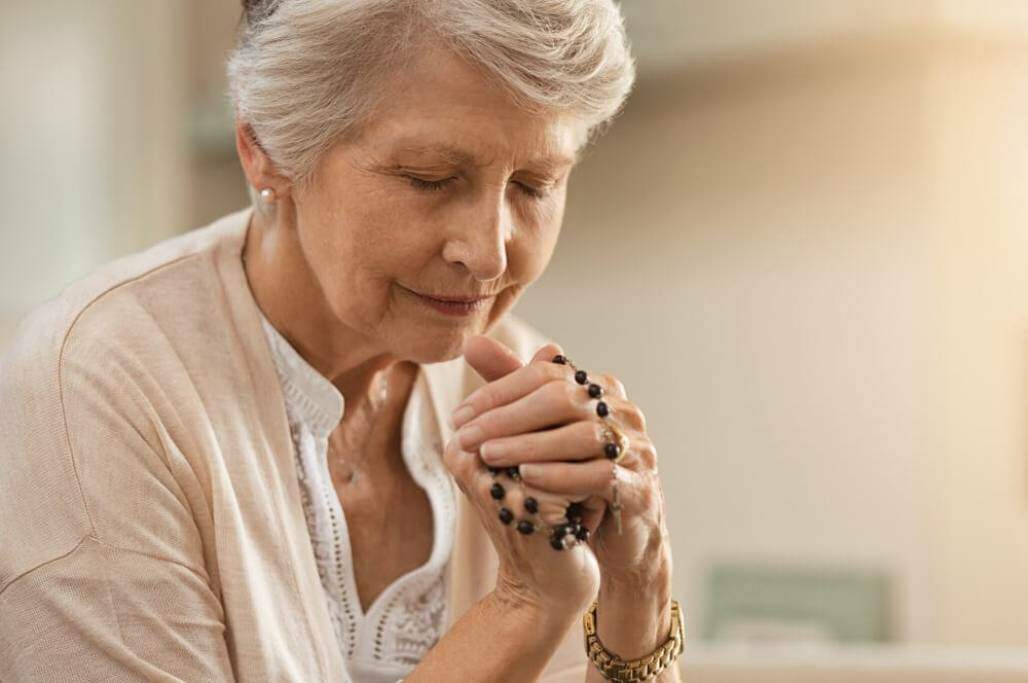 shutterstock_senhora_oração (Shutterstock. ) shutterstock_senhora_oração (Shutterstock. )