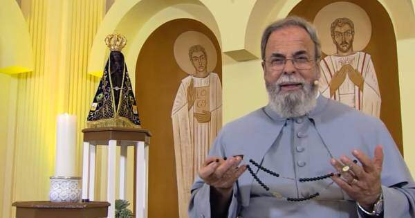 Terço de Aparecida com Pe. Antonio Maria - 08 de Fevereiro