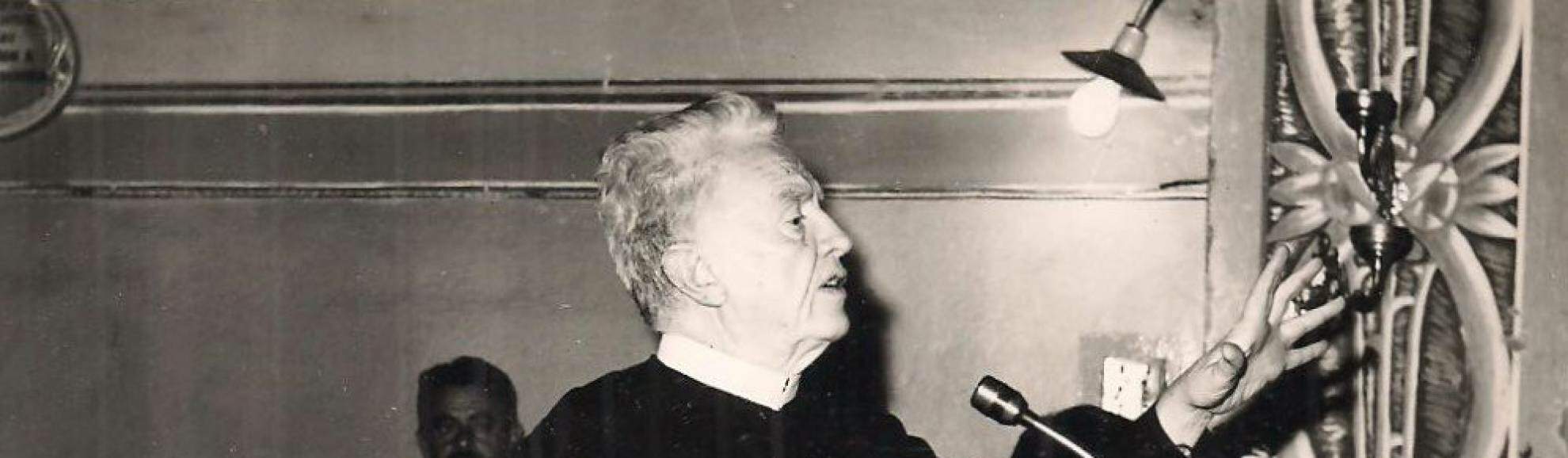 Padre Vítor Coelho na Rádio Aparecida (Comissão do Patrimônio Histórico Provincial ) Padre Vítor Coelho na Rádio Aparecida (Comissão do Patrimônio Histórico Provincial )