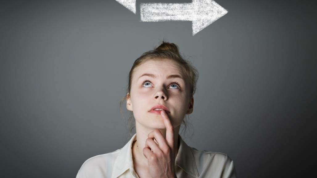 Jovem com dúvida (Shutterstock/ Marijus Auruskevicius) Jovem com dúvida (Shutterstock/ Marijus Auruskevicius)