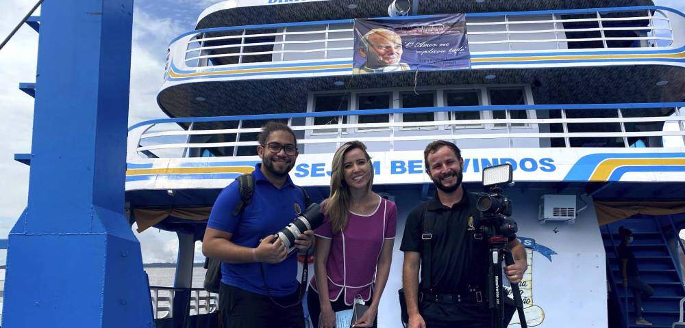 barco papa equipe filmagem barco papa equipe filmagem