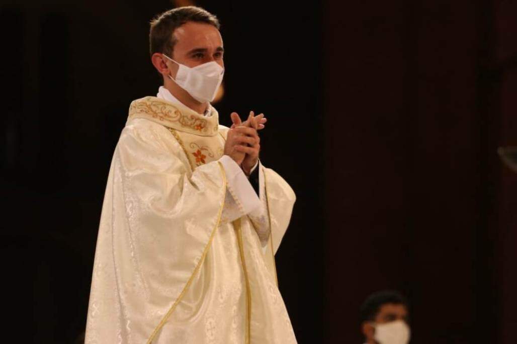 ordenacao_padre_rimar (Gustavo Cabral ) ordenacao_padre_rimar (Gustavo Cabral )