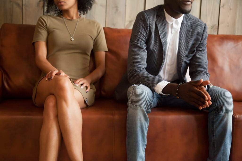 casal ( fizkes/Shutterstock) casal ( fizkes/Shutterstock)