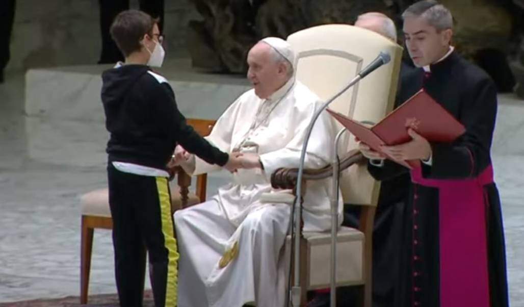 papa-menino (Reprodução/Youtube Vatican News) papa-menino (Reprodução/Youtube Vatican News)