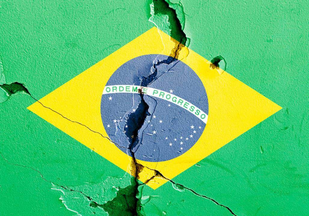 Brasil quebrado, ruptura, estado fracassado, economia, crise (helloRuby/ Shutterstock) Brasil quebrado, ruptura, estado fracassado, economia, crise (helloRuby/ Shutterstock)