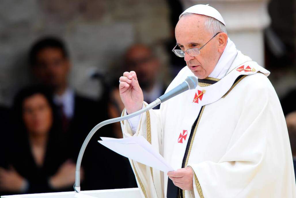 Papa Francisco em homilia (GIACOMO MORINI/ Shutterstock) Papa Francisco em homilia (GIACOMO MORINI/ Shutterstock)