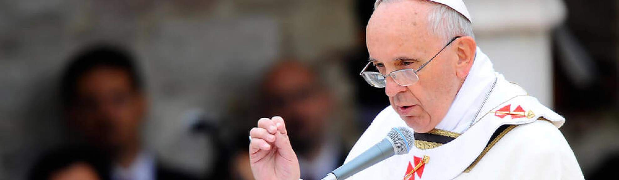 Papa Francisco em homilia (GIACOMO MORINI/ Shutterstock) Papa Francisco em homilia (GIACOMO MORINI/ Shutterstock)