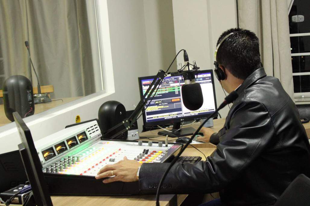 radio difusora live - Machado (MG) (Reprodução) radio difusora live - Machado (MG) (Reprodução)