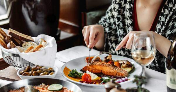 Jejum Por que posso comer peixe e outras carnes não?