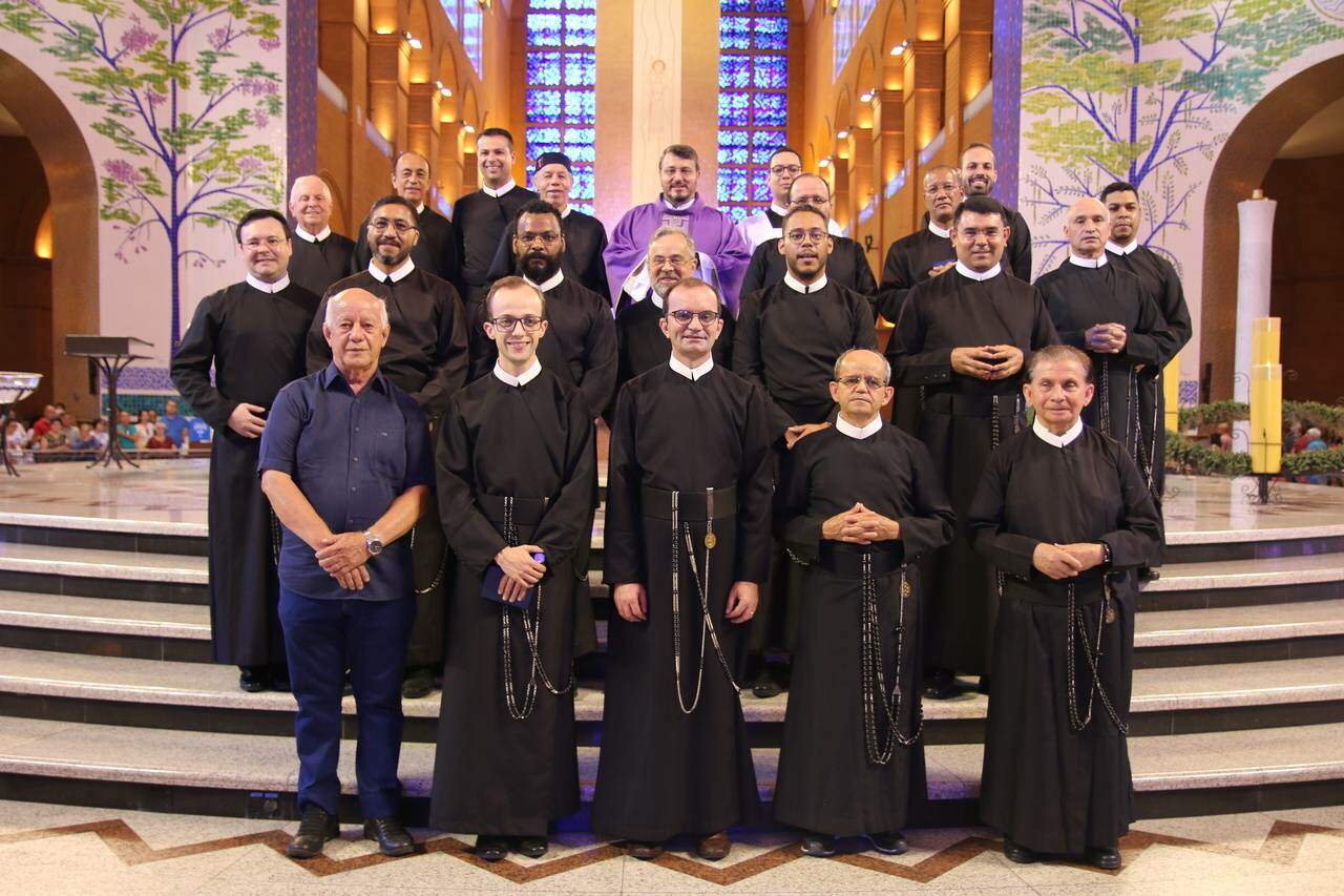 Irmãos Redentoristas concluem encontro com Missa no Santuário
