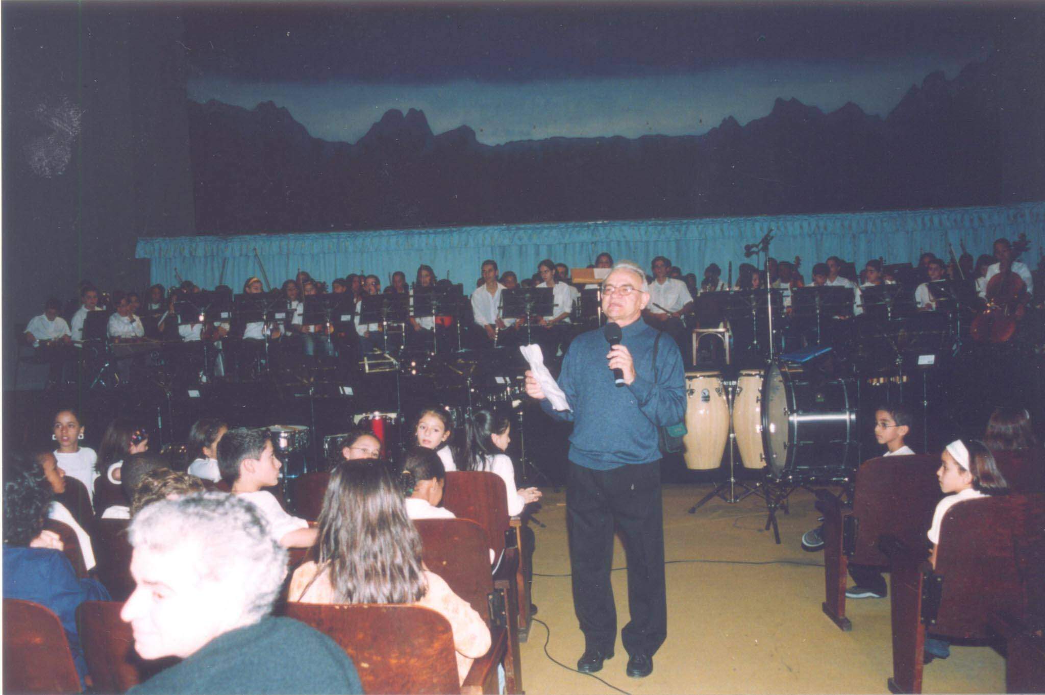 Primeira apresentação da Orquestra PEMSA, em 2003