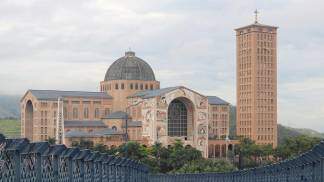 Basílica vista da passarela