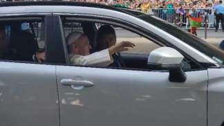Papa Francisco chega em Lisboa