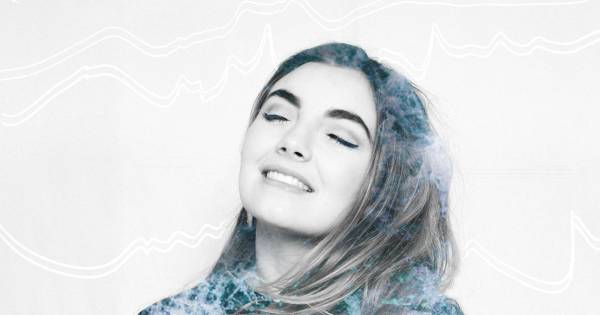 Cantora católica recria e batiza música de Ed Sheeran