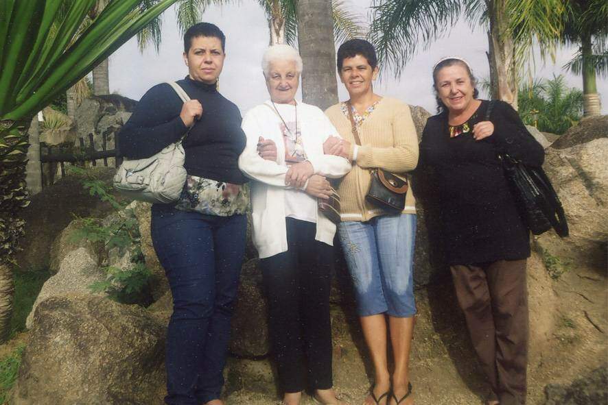 Terezinha de Oliveira e família, Águas da Prata/SP