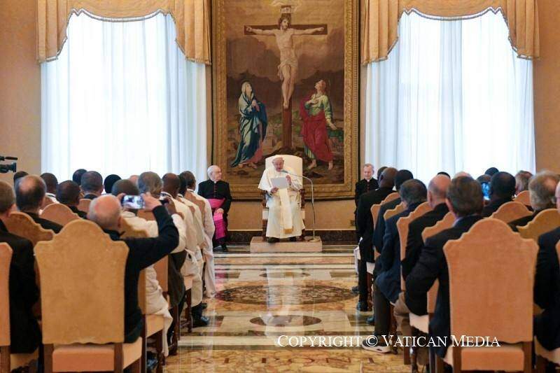 Papa encoraja bispos a trabalhar com fraternidade