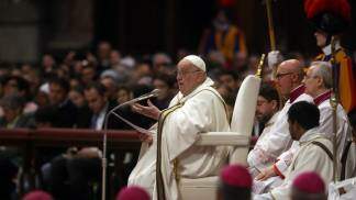 papa francisco em missa durante homilia