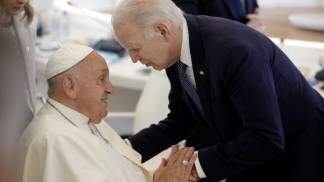 papa francisco e presidente biden