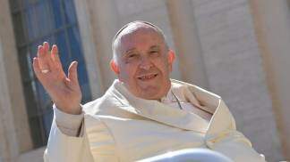 Papa Francisco - acenando