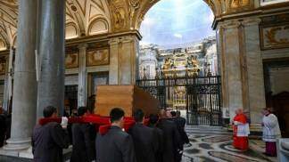 sepultamento do papa francisco na igreja de santa maria maior