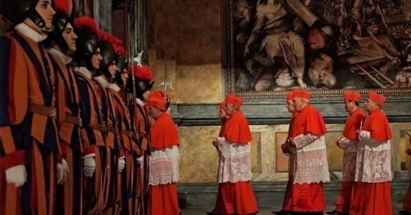Como a Igreja garante o sigilo do conclave e onde vivem os cardeais?