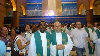 Papa Leão XIV em visita ao SN em 2013, enquanto ainda era sacerdote agostiniano