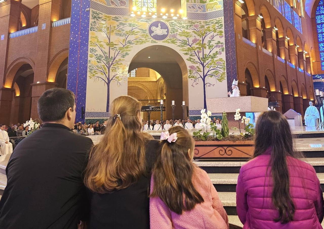 Missa no Santuário encerra Simpósio e Peregrinação das Famílias