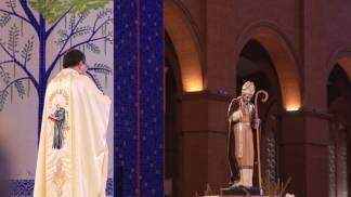 Santo Afonso no altar