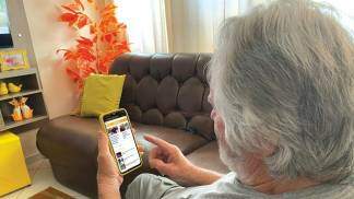 Mexendo no celular