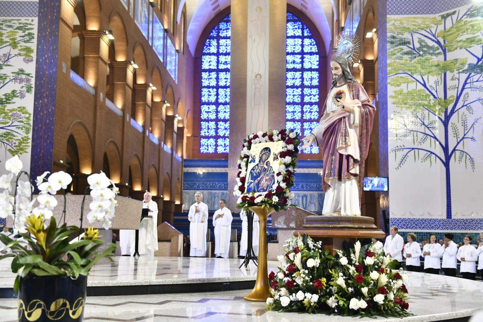 Santuário celebra o Sagrado Coração de Jesus e a Mãe do Perpétuo Socorro