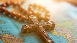 Crucifixo no mapa mundi