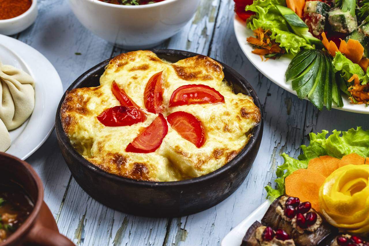 Um Cotidiano bem Temperado: Escondidinho de Calabresa com Legumes