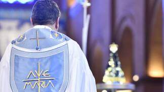 Pe. Marlos Aurélio durante celebração da Novena da Padroeira