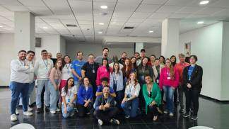 Equipe da RA e POP apresentando nova programação