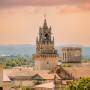 paisagem com igreja em avignon na França