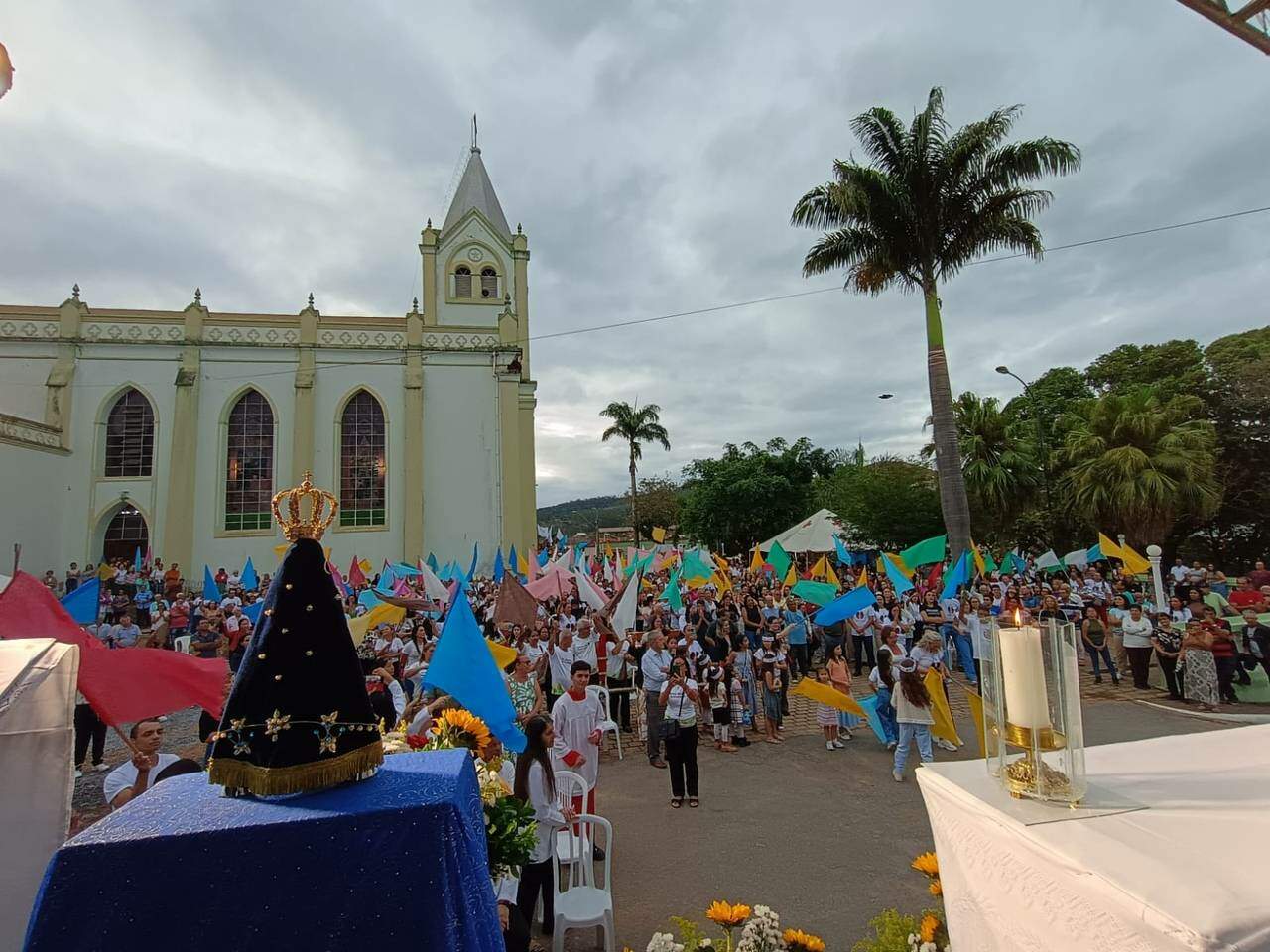 Paróquia Nossa Senhora da Conceição em Porto FIrme (MG)