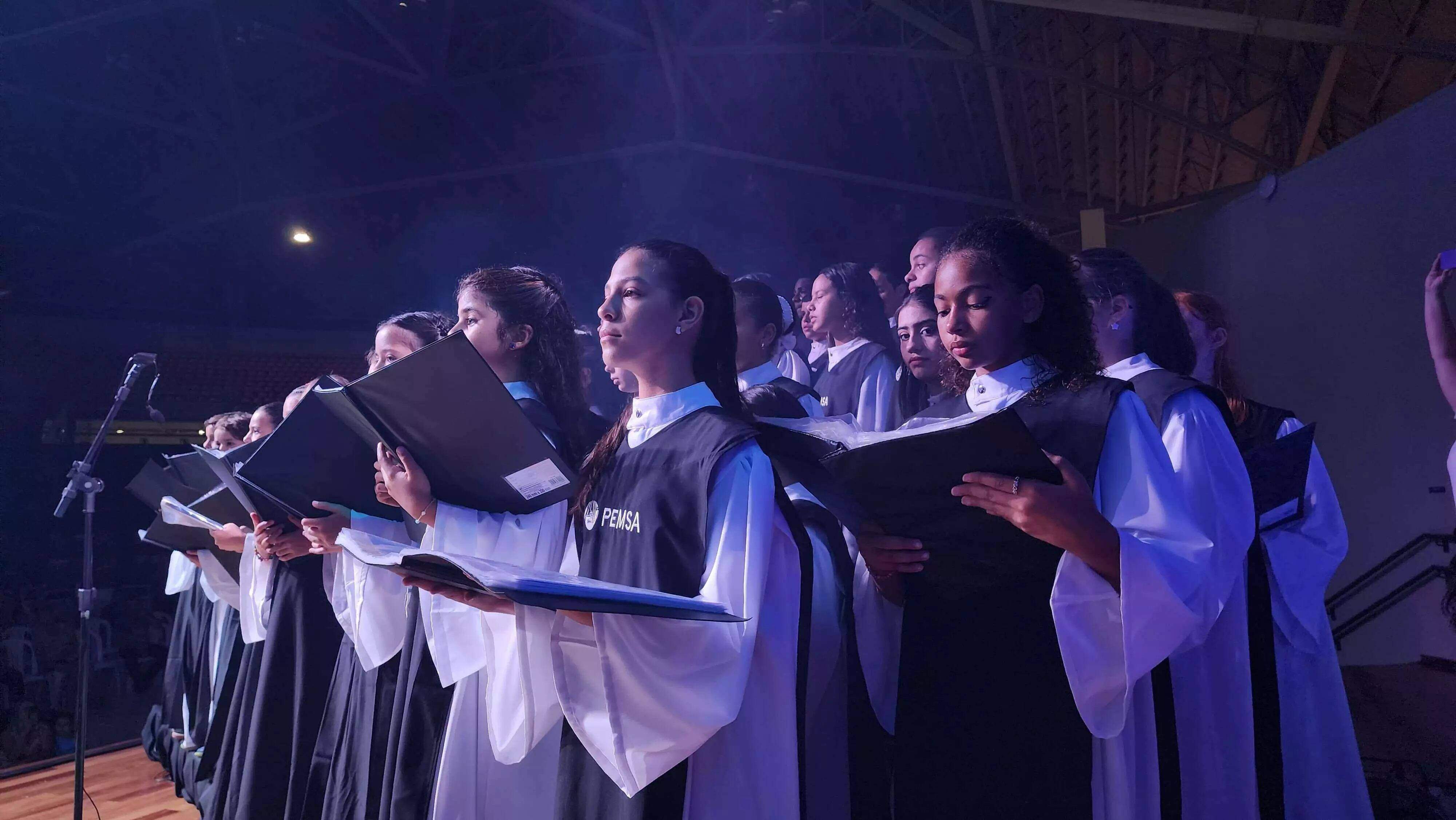 Larissa Melo - Família dos Devotos