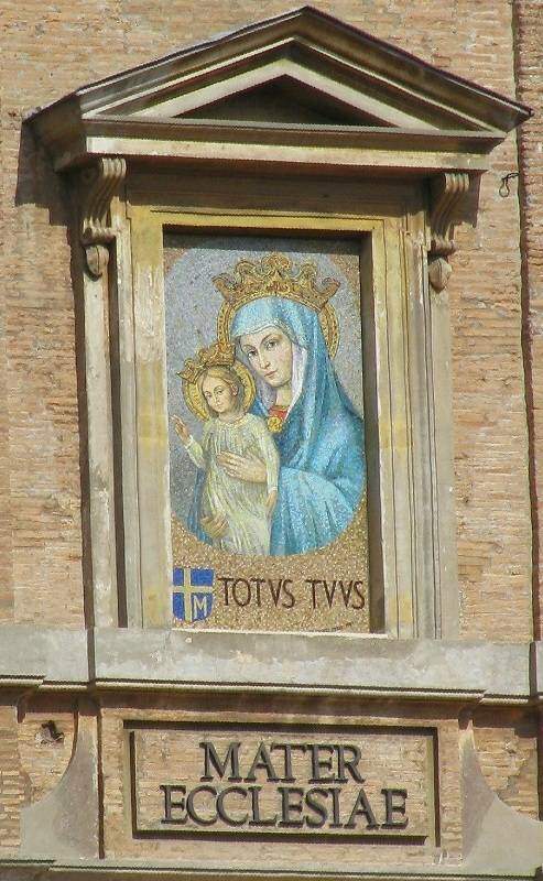 Como Maria pode iluminar a identidade da Igreja?