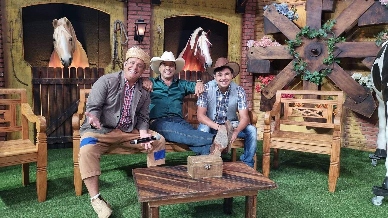 Terra da Padroeira recebe Os Altaneiros no palco da TV Aparecida