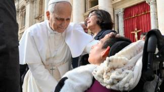 Papa com fiéis doentes