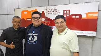 Padre Moisés Júnior e o coordenador arquidiocesano, Silas Camilo, no JR