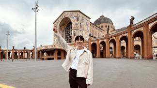 cantor coreano junho chu no santuario nacional em 2026