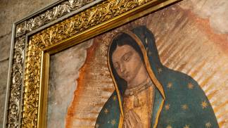 detalhe da imagem de nossa senhora de guadalupe