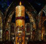 círio pascoal em igreja no Sábado Santo