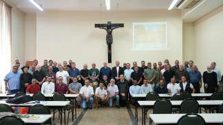 Clero de Aparecida reunido com Dom Mario