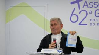 Dom Vilsom Basso apresenta Documento 85 da CNBB que passa por atualização a respeito da evangelização dos jovens