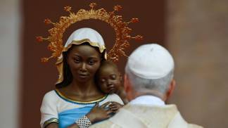 papa leao xiv em viagem a guiné equatorial olhando imagem de nossa senhora