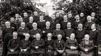 Pe. Leonardo Gaudé e confrades